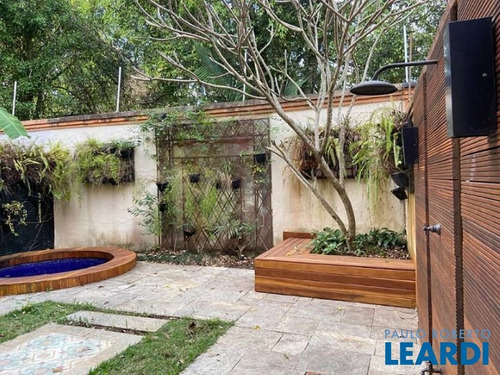 Casa Em Condomínio - Vila Andrade - Sp - 623905