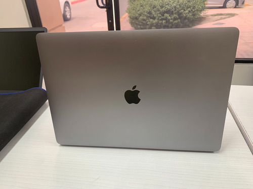 Apple Macbook Pro 15 32gb Ram 1tb Ssd 2019 A1990 Intel I7 Gris (Reacondicionado)