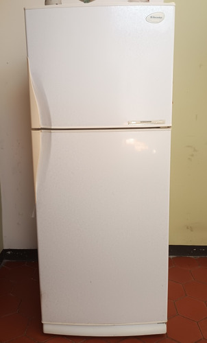 Nevera / Refrigerador Electrolux Evrf-7500 2 Puertas 