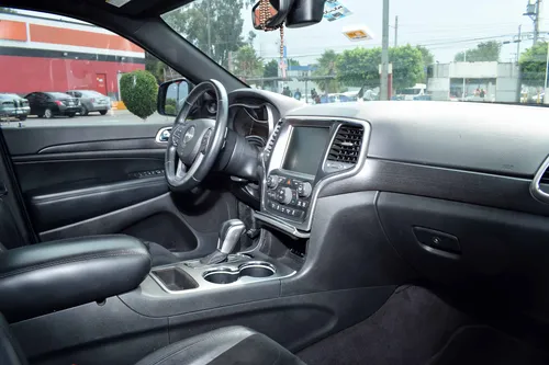 Jeep Grand Cherokee 6 Cilindros Piel, Mod. 2017, Color Gris