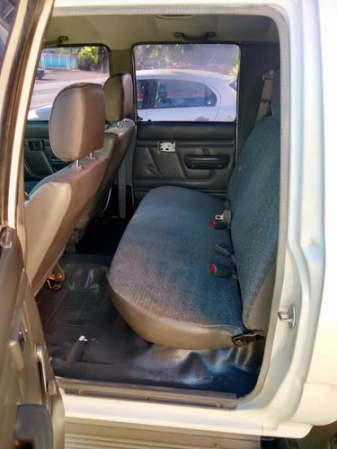 Toyota Hilux 3.0 D/cab 4x4 D Dx S/aa 2003