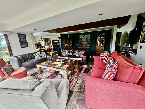 Casa En Venta De 6 Dorm. En Bosques De Montemar, Concón