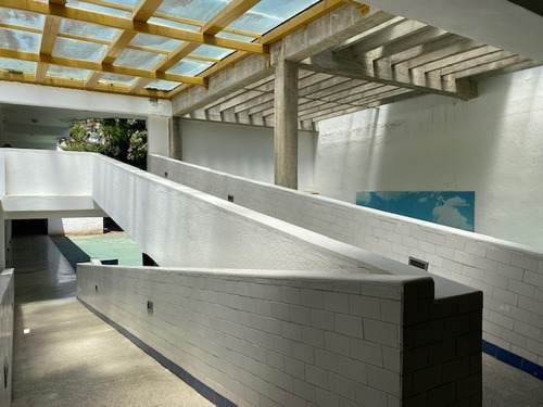 Imagen 17 de 30 de Venta De Edificio Educacional En Prados Del Este, Para Colegio O Preescolar Con 12 Salones Mas Patio Amplio Al Aire Libre, Mas Casa Anexa