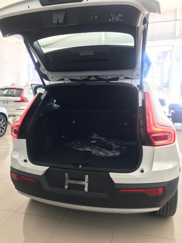 Volvo XC40 2.0t T4 Momentum Fwd