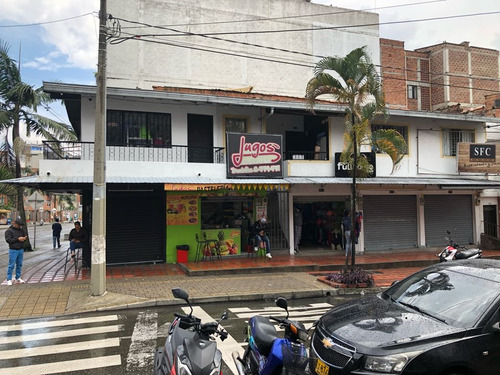 Se Vende Casa Con 7 Locales En Itagüí Centro De La Moda