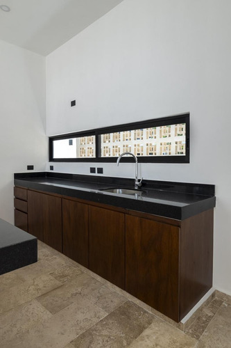 Venta De Casa Residencial En Temozón, Mérida