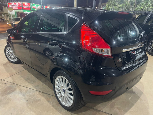 Ford Fiesta Ford Fiesta Hatch Titanium Powershift 1.6 (Flex)