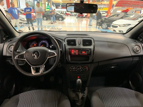Imagem 7 de 8 de Renault Logan 2022 1.0 Life 12v 4p 5 Marchas