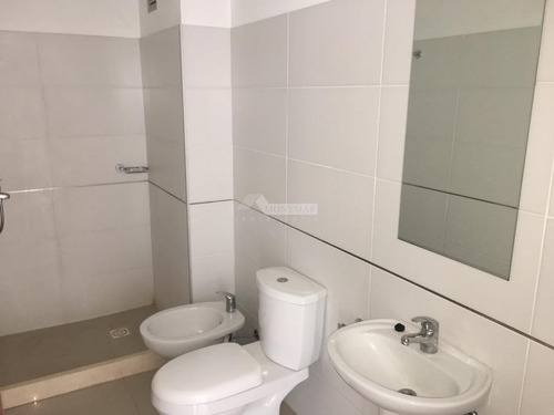 Apartamento Aguada Alquiler 2 Dormitorios, Ed. Marash Agraciada Y San Fructuoso Tza, Ed C/parrillero