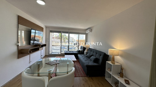 Apartamento En Península, 1 Dormitorio Y Medio, Gran Terraza