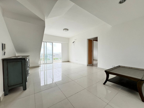 Se Vende Penthouse En La Julia Con Una Vista Espectacular