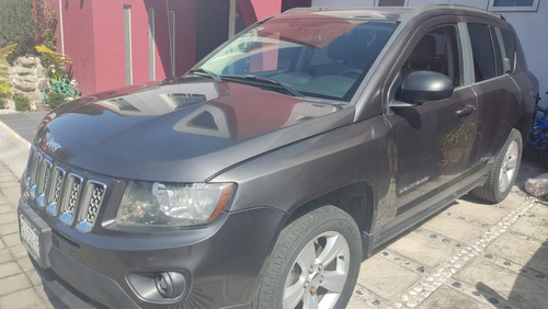 Jeep Compass 2.4 Litud 5vel 4x2 At