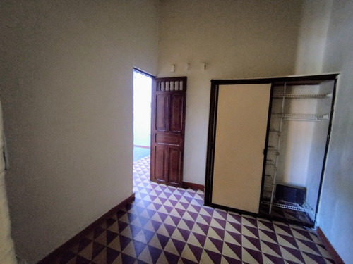 Casa Comercial En Arriendo Ubicada En Envigado Sector Mesa (23008).