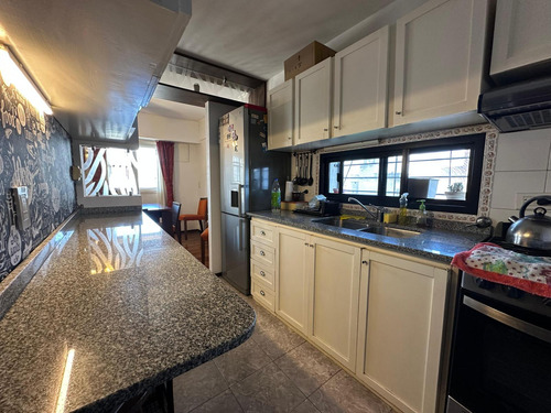 Departamento En Venta 2 Dormitorios Semipisos C/balcón Terraza Montevideo 1900 Piso 8