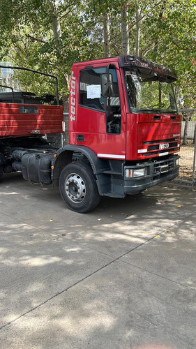 Iveco Tector Rojo 170e22t Año 2007