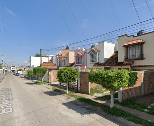 Sk01- Oportunidad. Casa En Remate Bancario En C. Bahia Del Oslo, Paseos De La Castallana, Leon De Aldama, Gto. ( Solo Recursos Propios)