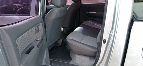 Imagen 8 de 10 de Toyota Hilux Dx Pack Dc 4x2 Tandil