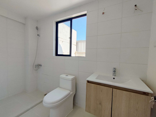 Casa Remodelada, Excelente Conexión 3d+3b+2e, Belloto Centro