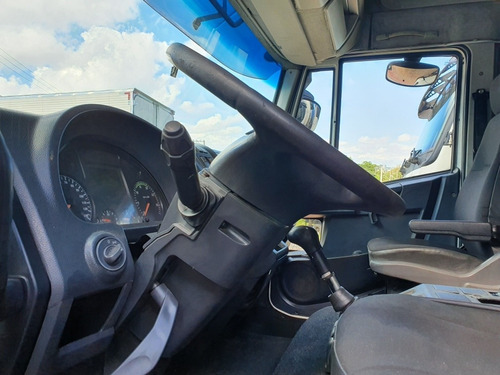Iveco 240e28 Ano 2013 Truck Teto Alto Leito Chassi