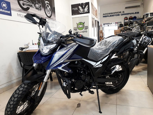 Imagen 2 de 18 de Motomel Skua 250 Adventure Equipada - Megamoto Merlo!
