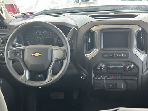 Chevrolet Silverado 5.3 V8 Custom Doble Cabina 4X4 At