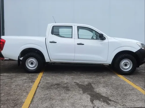Nissan NP300 2.5 SE Paq Seguridad Mt