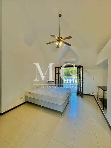 Imagen 24 de 30 de Venta Casa Mansion Beverly Hills 6 Dormitorios, Barbacoa, Piscina