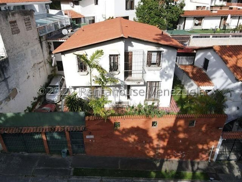 Excelente Casa En Venta Sabucán, Urbanismo Cerrado Con Vigilancia, Lista Para Remodelar A Su Gusto. Negociable 22-25712