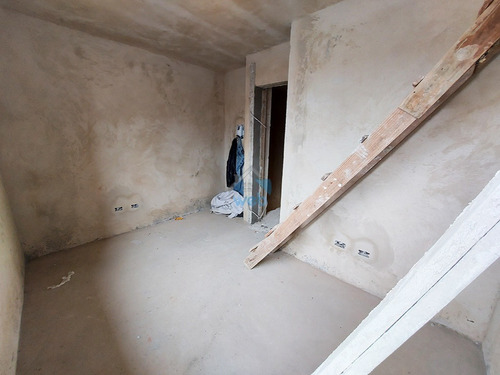 Oportunidade Lindo Sobrado À Venda, Com 02 Quartos, Em Rua Tranquila No Bairro Novo B, No Sitio Cercado. - Ca01142 - 68897332