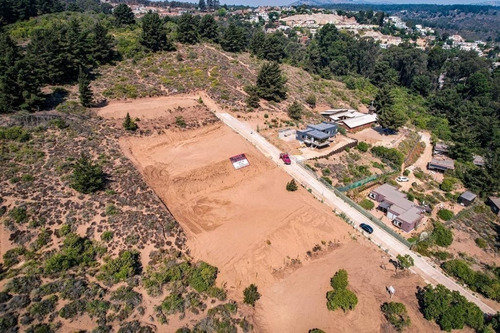 Reñaca, Sector Los Almendros. Terreno Con Excelente Conectiv