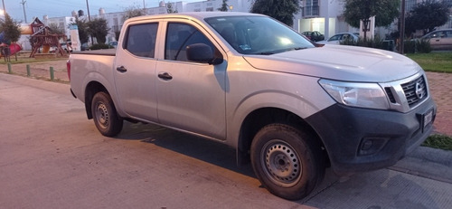 Imagen 2 de 9 de Nissan Np300 2019 2.4 Doble Cabina Se Aa Pack Seg Mt