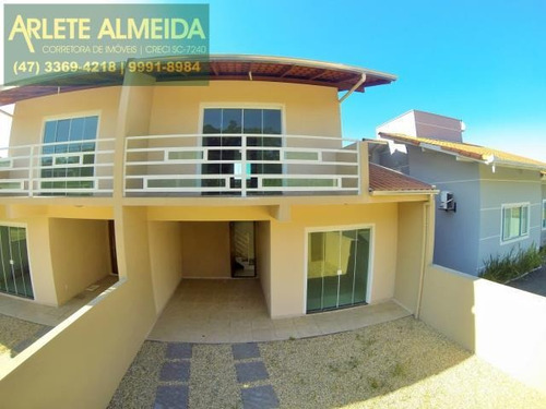 Imagem 3 de 15 de Casa No Bairro Bombas Em Bombinhas Sc - 865