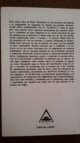 Imagen 2 de 4 de Desde El Cosmos Nos Vigilan - Pedro Romaniuk