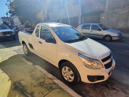 Imagen 3 de 15 de Chevrolet Tornado 2019 1.8 Ls Mt