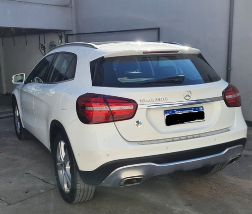 Imagen 3 de 9 de Mercedes Benz Gla-200