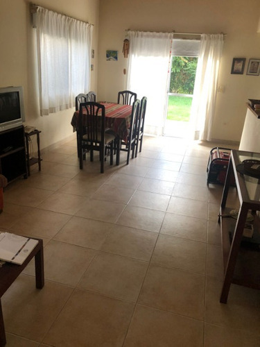 Casa De 4 Ambientes En 2 Plantas En El Pato Country Club