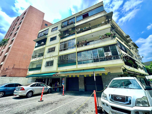 Los Dos Caminos Apartamento En Venta En 