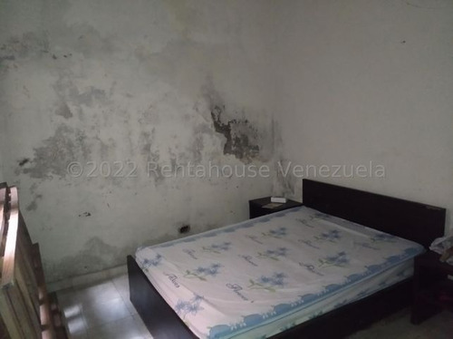 Imagen 14 de 30 de Casas En Venta La Puerta Cabudare Cod # 23-12696. Ideal Para Remodelar A Tu Gusto! Asesor Inmobiliario Katty Vasquez 412-1498654. Pide Tu Cita! Excelente Oportunidad De Negocio!
