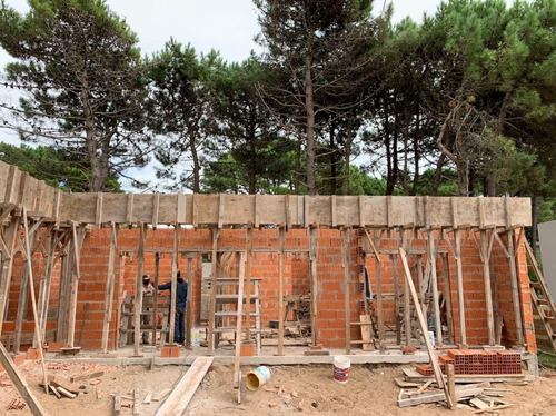 Imagen 20 de 21 de Casa En Venta Pinamar -positive House 4 - Permuta Parcial Y Financiacion