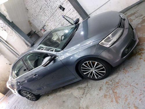 Volkswagen Vento 2.0 T Fsi Elegance 2011