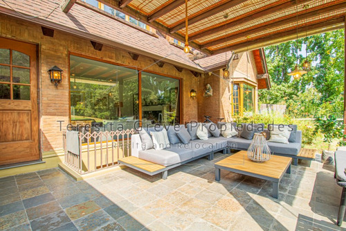 Excelente Casa Exclusivo Condominio Lo Curro