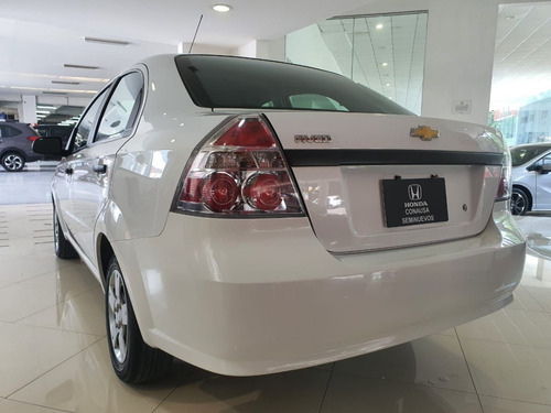 Imagen 3 de 15 de Chevrolet Aveo Ls Tm Paq. K 2018 44,300 Km Blanco 4 Ptas