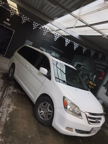 Imagen 2 de 9 de Honda Odyssey Touring 2005