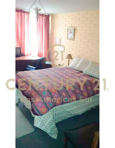Casa En Arriendo 5 H 3 B. Providencia (sólo A Institucion...