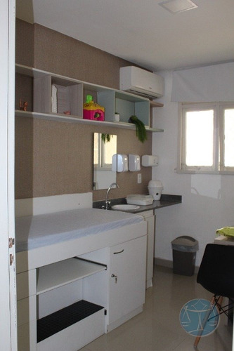 Imagem 15 de 15 de Casa Comercial No Tirol - V-11531