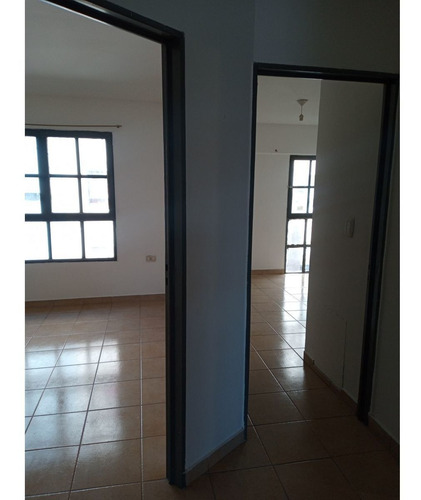 Imagen 13 de 18 de Ideal Inversor! Dpto Con Balcón, 2 Baños, Doble Ingreso.