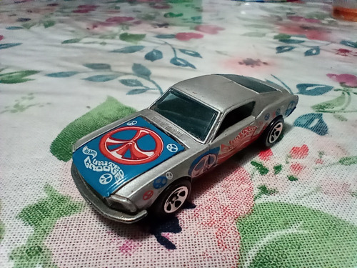 Autito A Escala Hotwheels Ford Mustang United Groove