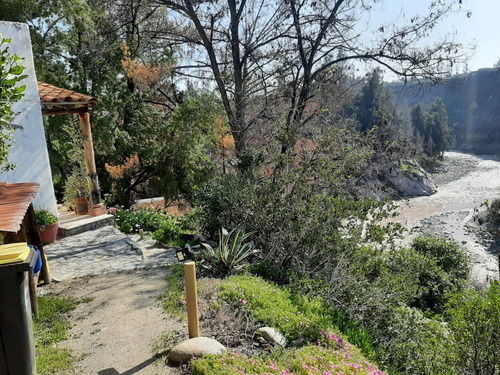 Se Vende Parcela Con 2 Casas En Pirque