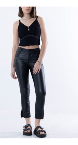 Pantalon Engomado Con Botones En El Tobillo Scombrojeans 