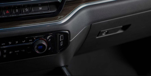 Chevrolet Silverado Chevrolet Silverado Z71 Trail Boss motor V8 10 velocidades Automatica 5.3 360cv 4x4